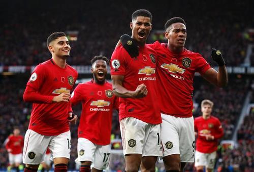  曼联逆转埃弗顿，拉什福德双响救主  